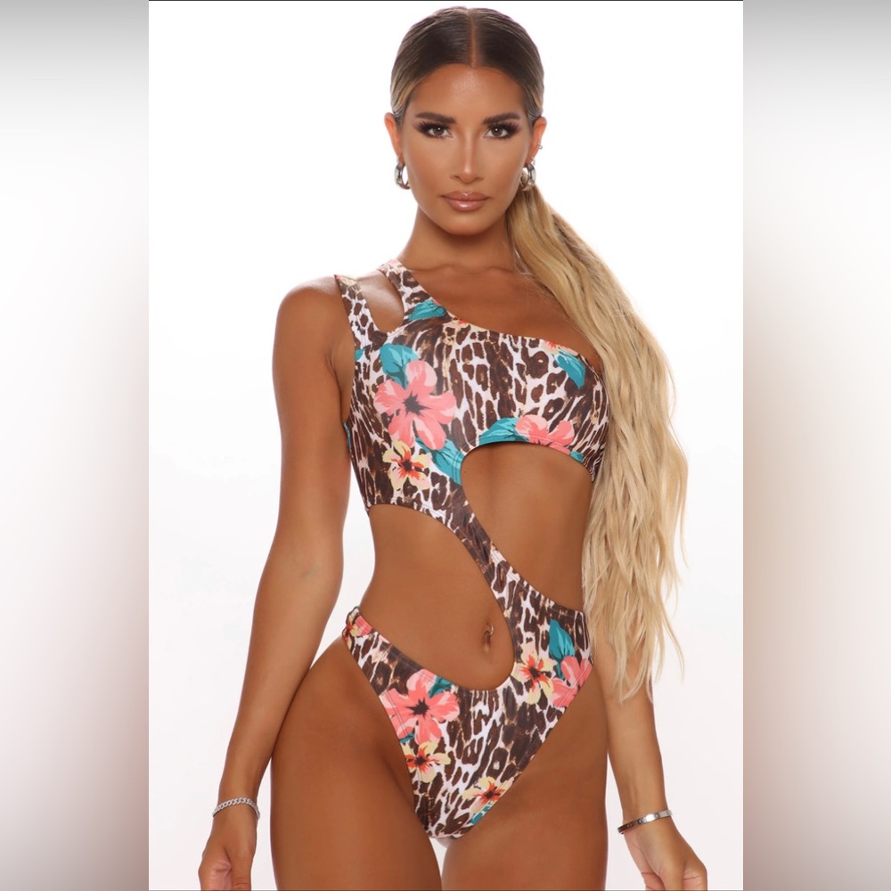 Sexy swimsuit and kimono combo